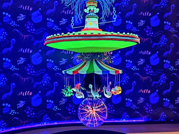 전시중인 팀 버튼 작품