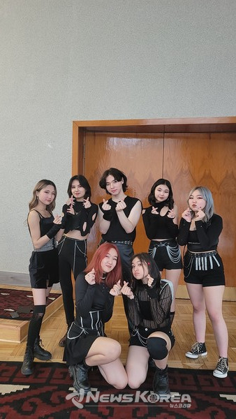 Oblivion이 포즈를 취하고 있다. @뉴스코리아 최신 특파원