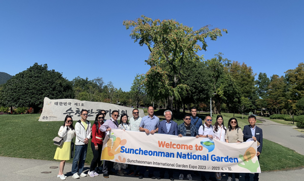 순천만국가정원을 방문한 아세아직판협회 소속 회장단 (사진 : 순천시청)