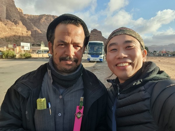 베드윈과 함께 @뉴스코리아 임성택 특파원.