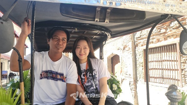 본지 정지수 특파원이 마부와 많은 이야기를 소담스럽게 담아내고 있다. @뉴스코리아 최신 특파원