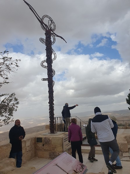 느보산의 놋뱀. 요르단 @뉴스코리아 임성택 특파원