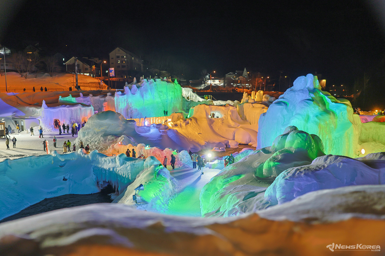 빙폭 축제 현장 @뉴스코리아 최성훈 특파원