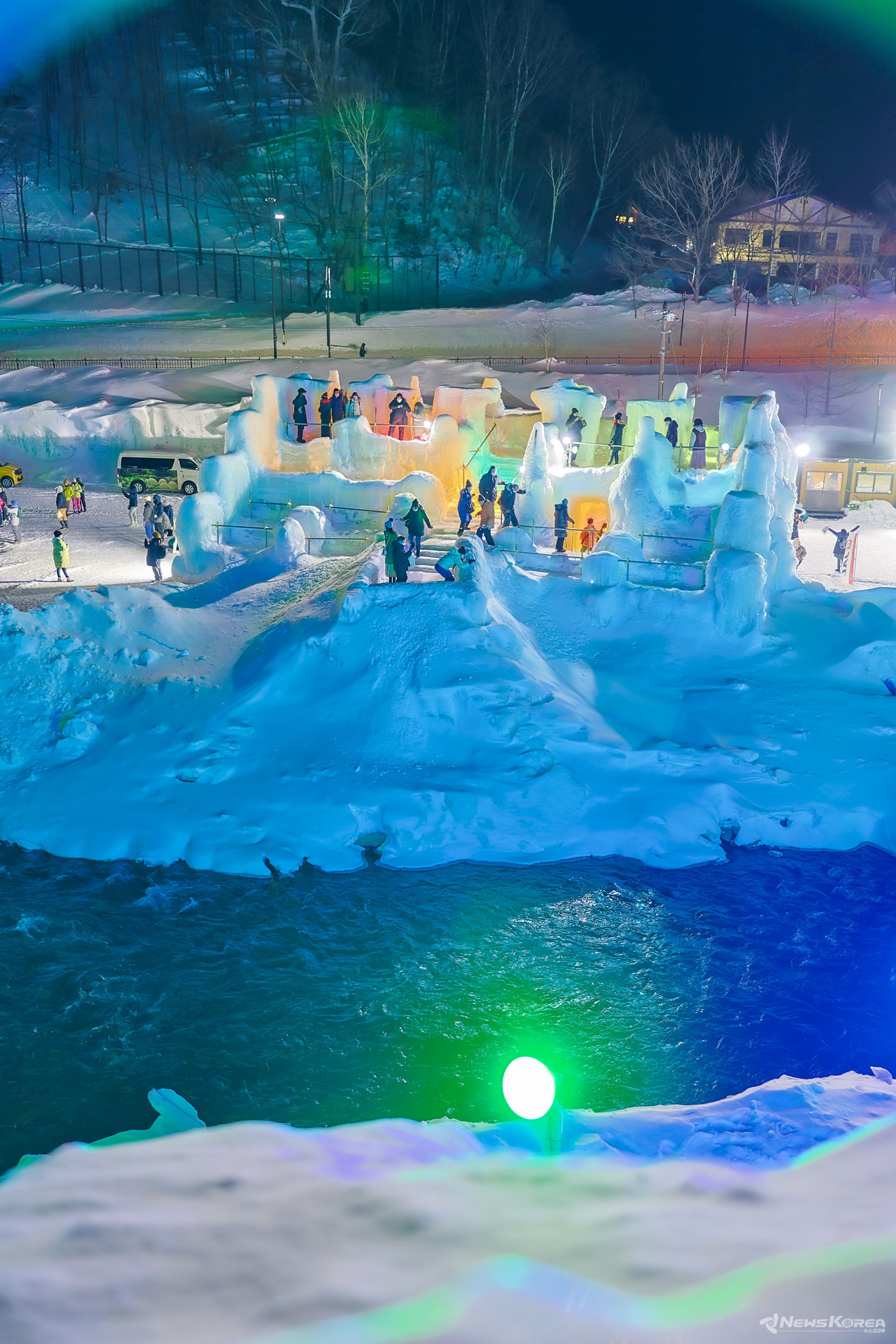 불꽃놀이 관람을 위한 관람석 @뉴스코리아 최성훈 특파원