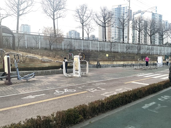 불광천 @뉴스코리아 김희수 기자