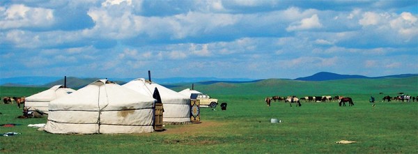 산속에 위치한 유르트