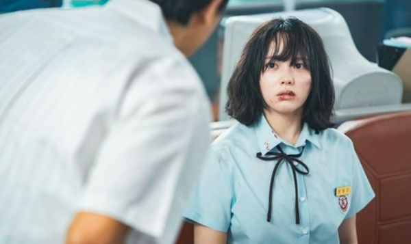 학폭 문제를 다뤄 큰 사회적 반향을 불러 일으킨 넷플릭스 드라마 ‘더 글로리’의 한 장면