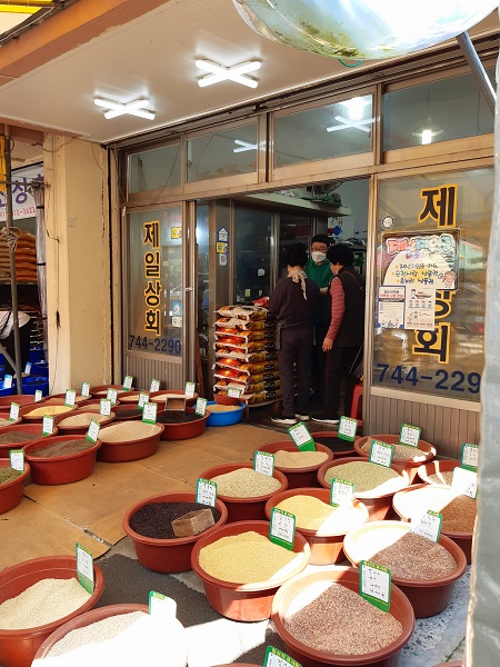 순천만정원과 인접한 착한 먹거리와 인심이 자랑인 순천 아랫장 풍경  @뉴스코리아 허승규 기자