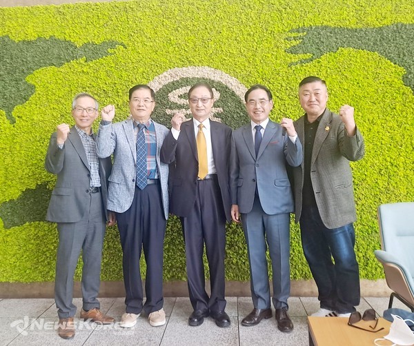 한국문화안보연구원 송영근 이사장 및 참석내외 귀빈 @뉴스코리아 박광호 기자