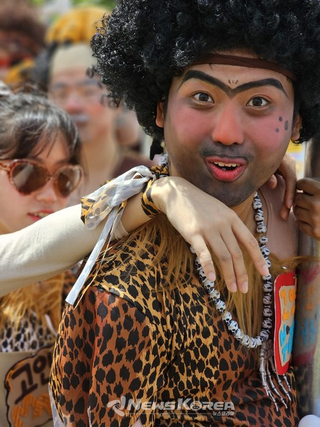 고인돌 축제의 일등공신 원시인들 @뉴스코리아 최신 기자