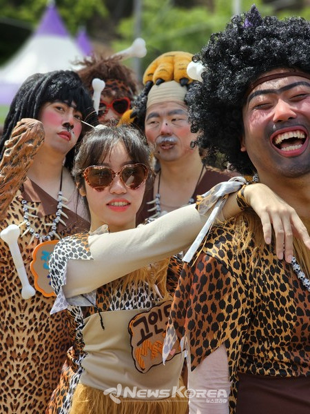고인돌 축제의 일등공신 원시인들 @뉴스코리아 최신 기자
