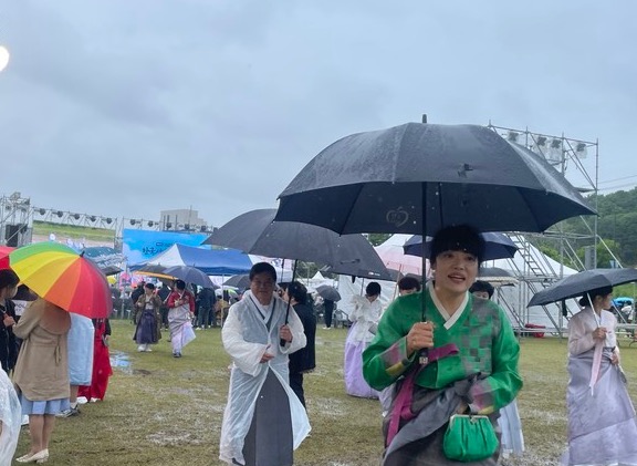 한복입은 시민들 @뉴스코리아 김상우 기자