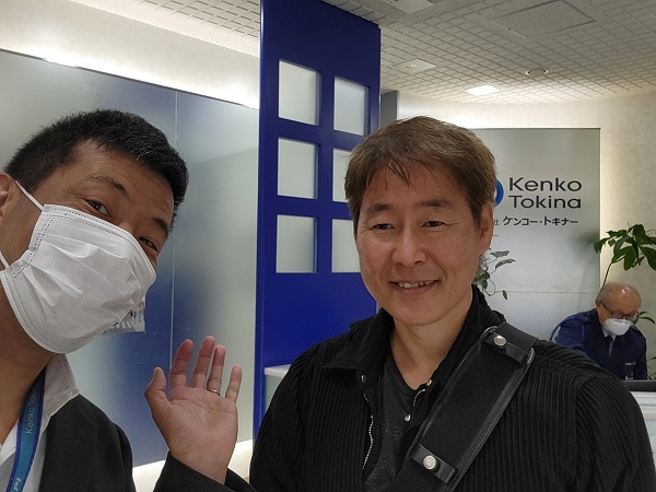 수상 소감 인터뷰 중인 뉴스코리아 최성훈 작가 @뉴스코리아 허승규 특파원