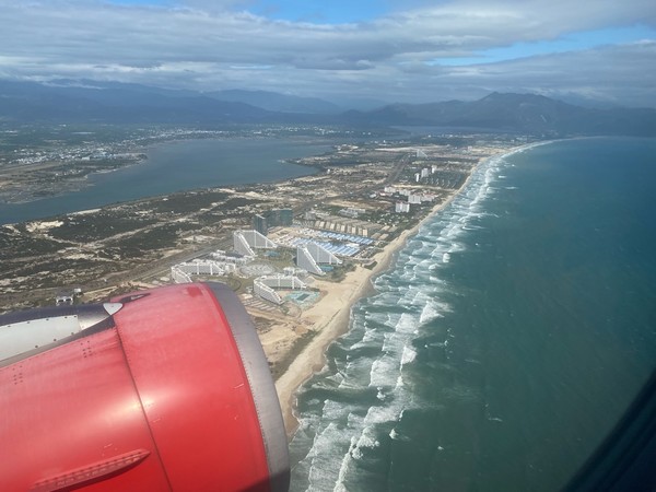 깜란 상공에서본 깜란해변과 리조트단지 @뉴스코리아 이웅연 특파원 