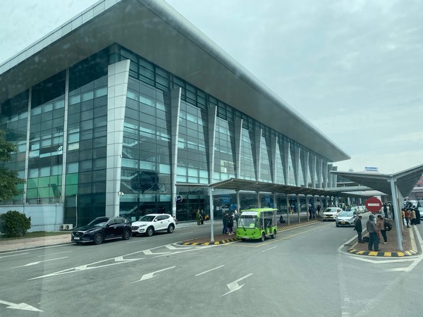 하노이 노이바이 국제공항앞 @뉴스코리아 이웅연 특파원 