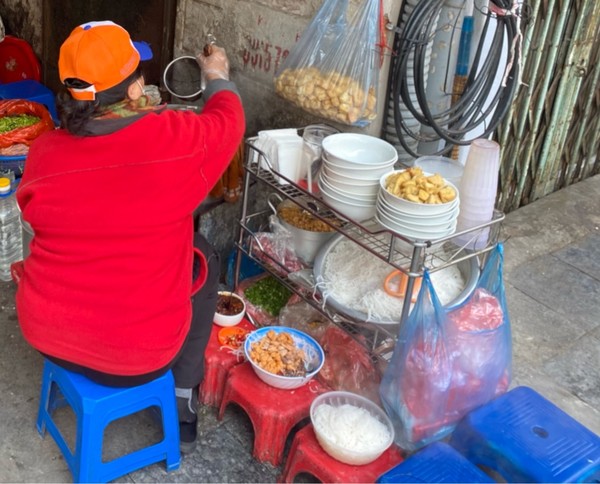 하노이 길거리 쌀국수집 @뉴스코리아 이웅연특파원 