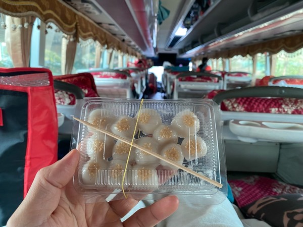 박하가는 슬리핑 버스와 간식 @뉴스코리아 이웅연 특파원 