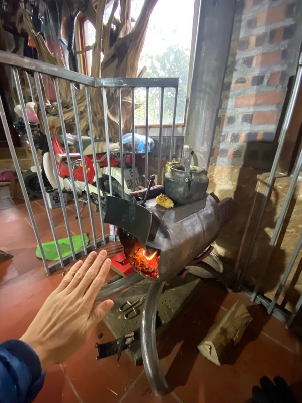 가스통으로 만든 난로 @뉴스코리아 이웅연 특파원 