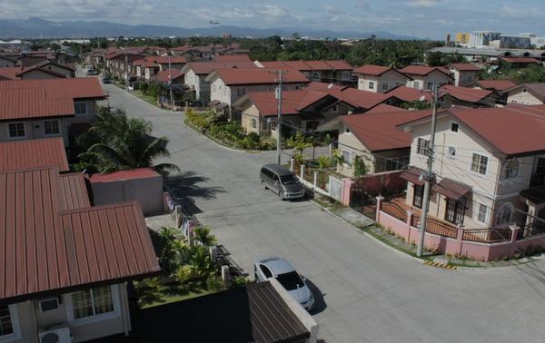 한인 밀집지역의빌리지 단지는 각 지역마다 만이 분포되어 있다.