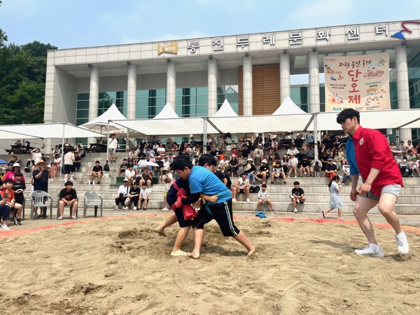 어린이씨름왕 선발대회가 열리고 있는 모습 @김포시