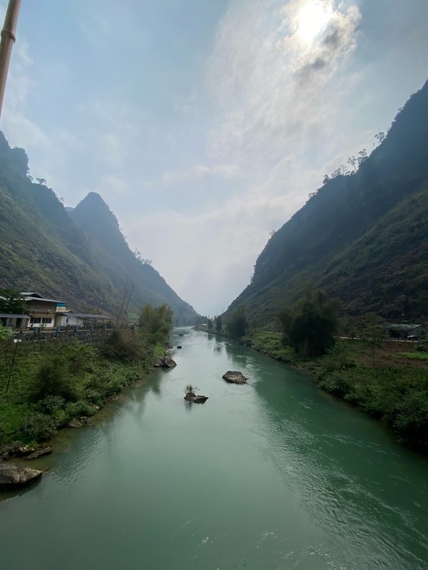 산과 강과 산의 조화가 아름답다. @뉴스코리아 이웅연 특파원 