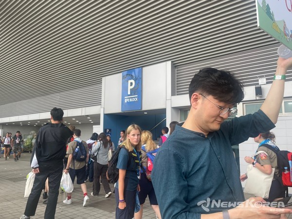 입장중인 잼버리 대원들 @뉴스코리아 최신 기자