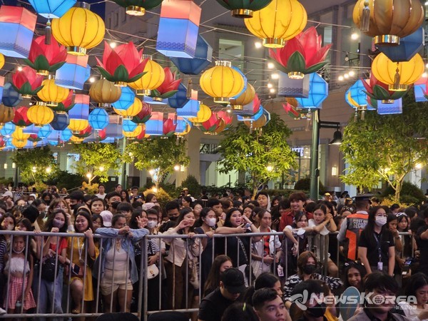 행사장을 가득채운 케이팝 팬들 @뉴스코리아 최신 특파원