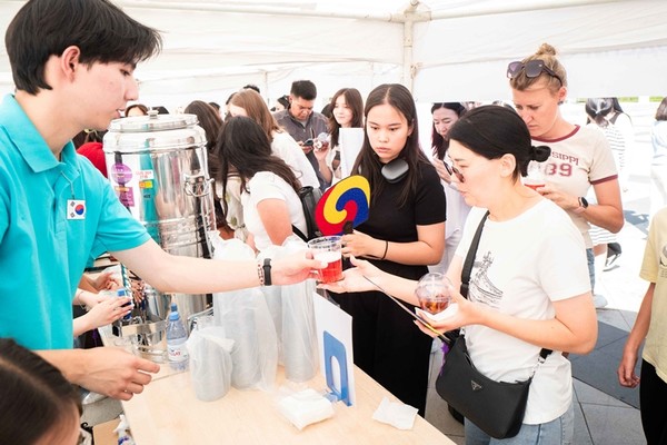 주카자흐스탄 한국문화원이 ‘2022-2023 한-카자흐스탄 상호 문화교류의 해’를 계기로 지난달 22일(현지 시간) 아스타나 국립아스타나발레극장에서 개최한 ‘한국문화 한마당’ 페스티벌의 모습  @주카자흐스탄 한국문화원