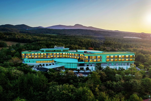 WE호텔 전경 @제주관광공사 제공