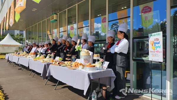 다문화 빵good 빵good 경연대회 참가자들 @천안시다문화가족지원센터