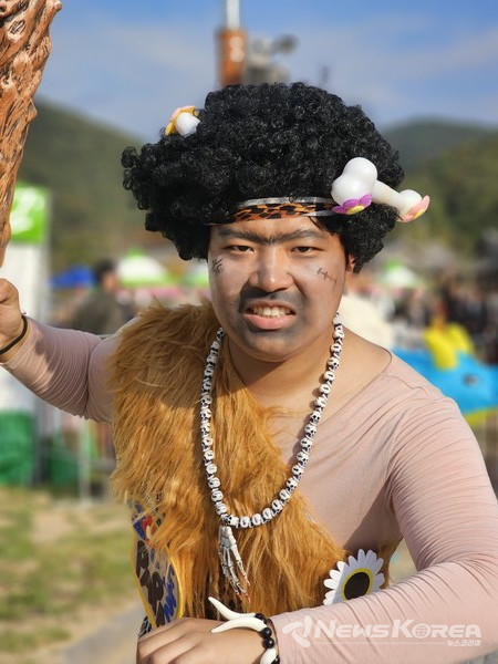 원시인이 나타났다. @뉴스코리아 최신 기자