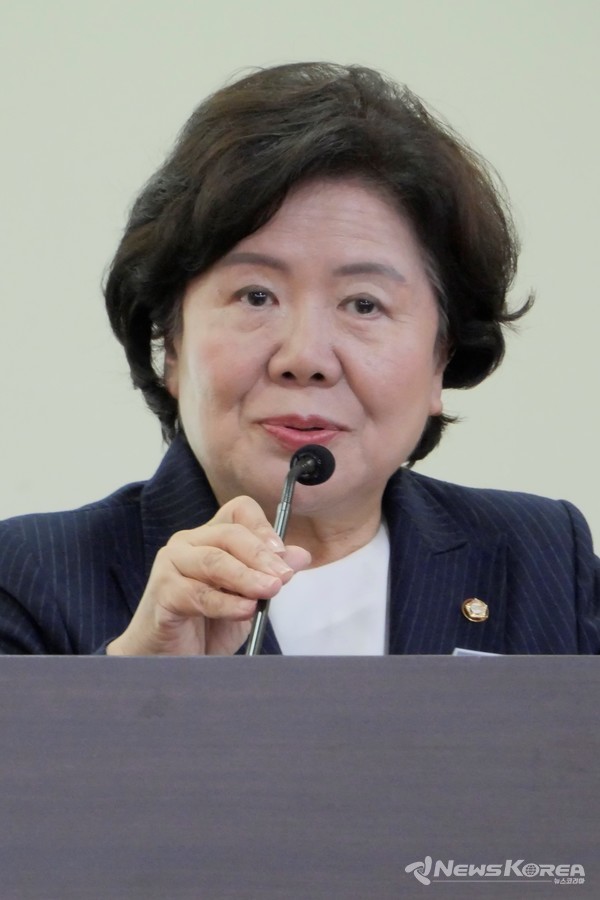 서정숙 국민의힘 의원이 한국인구정책연구회 창립총회에서 축사를 하고 있다. @뉴스코리아 김정호 기자