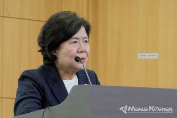 서정숙 국민의힘 의원이 한국인구정책연구회 창립총회에서 축사를 하고 있다. @뉴스코리아 김정호 기자 