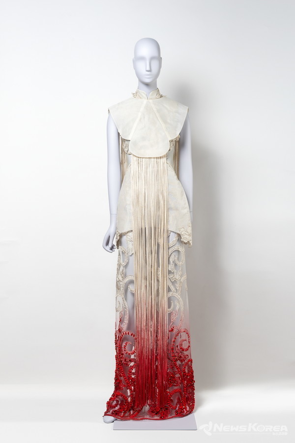  브랜드_타임 테이큰 투 메이크 어 드레스(Time Taken to Make a Dress)_작품명_치파오