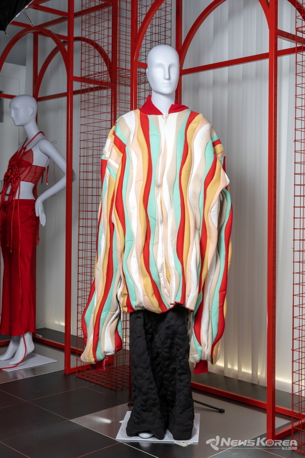 브랜드_라발(LABAL)_작품명_악손(Axon)