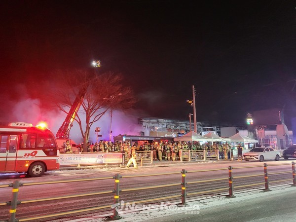 어젯밤 충남 서천군 서천읍 서천특화시장에서 불이 났다 @뉴스코리아 이수진 기자
