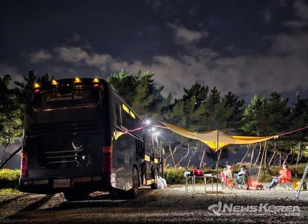 함께 여행하는 일행들과 마음이 맞으면 가벼운 캠핑도 충분히 가능하다. @뉴스코리아 백요훈 기자
