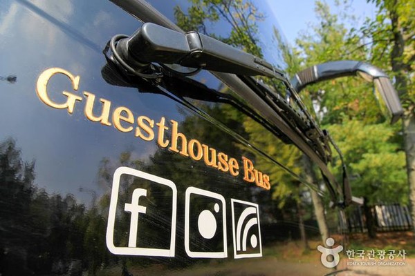 숙소인가 버스인가? 게스트하우스 버스 @한국관광공사