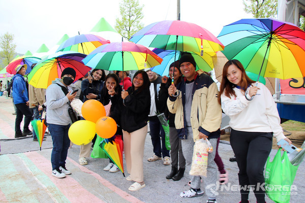비가 와도 즐겁기만 한 필리핀 계절근로자들 @화순군