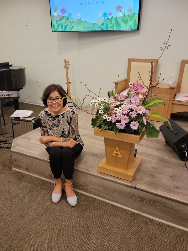 고단한 이민생활의 벽을 깨고 세 딸을 예일대, 프린스턴대, 맥 마운틴 홀리오크대 등 미국 명문대에 보낸 외유내강형 엄마 샤인 리씨가 자신의 '꽃꽂이 교육철학'을 소개하고 있다. @뉴스코리아 김찬훈 특파원