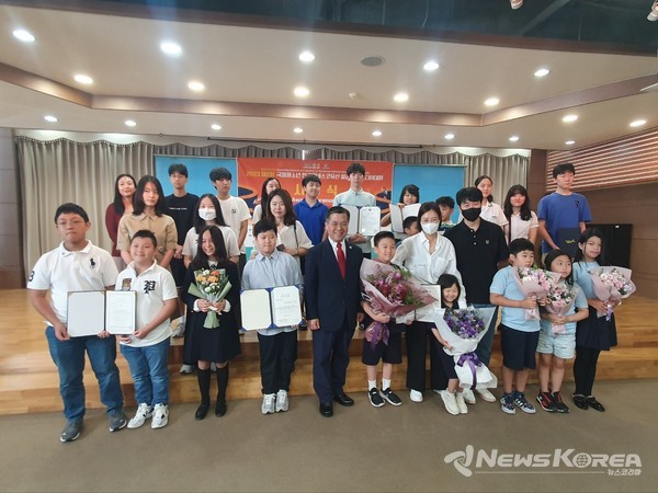 전년도 제2회 수상학생들과 학부모들이 참석한 시상식 @(사)국제문화재전략센터