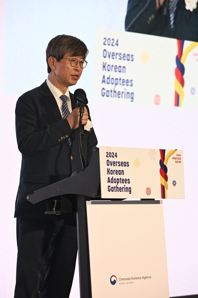 이기철 재외동포청장이 개회사를 하고 있다. @재외동포청