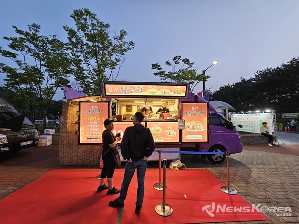 만원의 행복? 모든 메뉴가 죄다 만원 @뉴스코리아 최신 기자