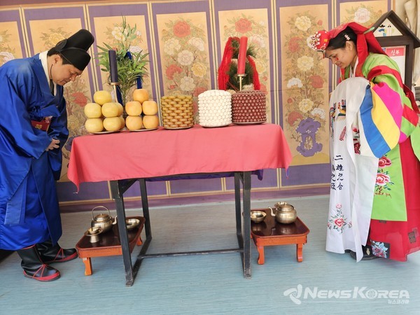 외암마을에서 전통혼례 체험을 할수 있다, @뉴스코리아 최신 기자