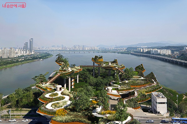 영국의 토마스 헤더윅(Thomas Heatherwick)의 '소리풍경(SOUNDSCAPE)' 디자인으로 재탄생될 노들 글로벌 예술섬은 2027년 완공될 예정   @서울시