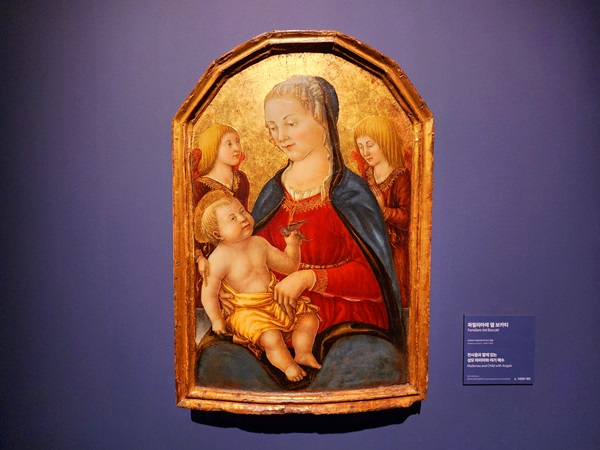 금박의 따스한 광채는 성스러운 분위기를 자아내는데, 주로 템페라를 사용하여 그려졌다   @뉴스코리아 허승규 기자