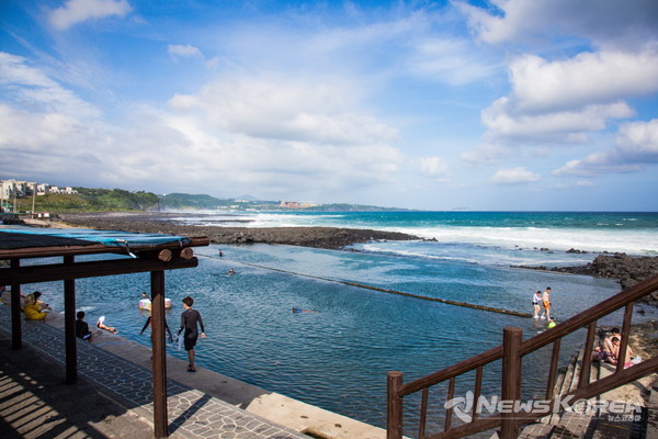 ▶ 논짓물 : 서귀포시 예래해안로 253 @제주관광공사
