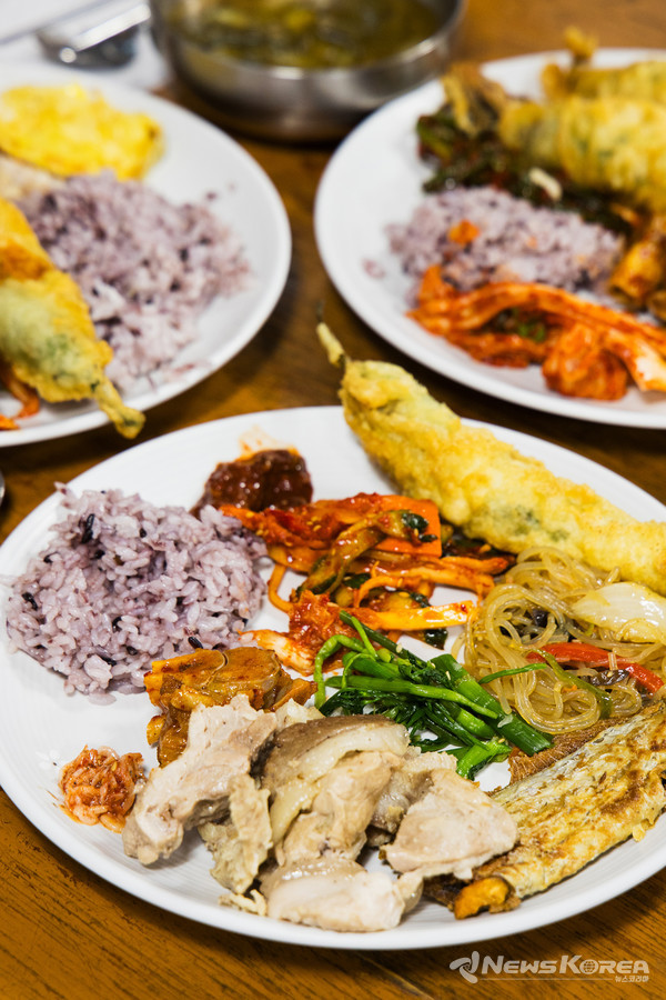 ▶ 마을 가정식 뷔페 - 한양동식당 : 제주시 한경면 용금로 501  @제주관광공사