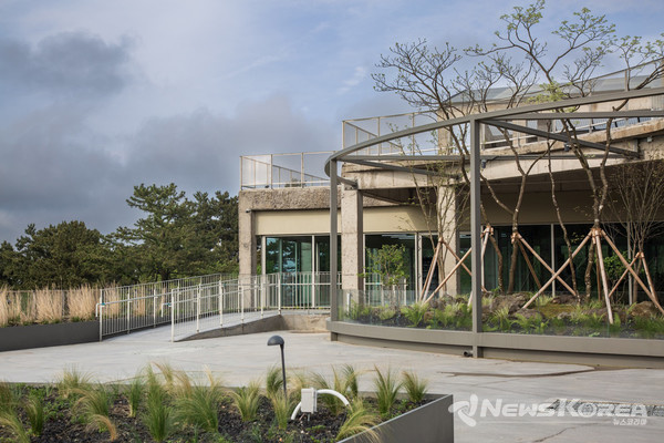 ▶ 하우스오브레퓨즈 :  제주시 애월읍 하소로 735 (유수암리) @제주관광공사