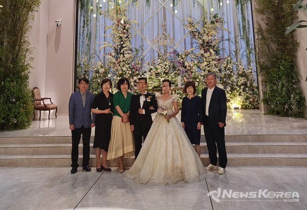 천안시는 지난 16일 베리컨벤션에서 다화부부 무료 결혼식 ‘행복웨딩데이’를 진행했다. @천안시